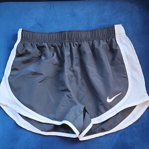 Nike Sz 8 Black White Shorts Medium Unlined Running Athleisure Track Mesh Sides